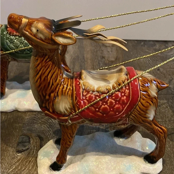 Ceramic/ Porcelain Santa in his Sleigh &  2 Reindeer - Picture 4 of 10